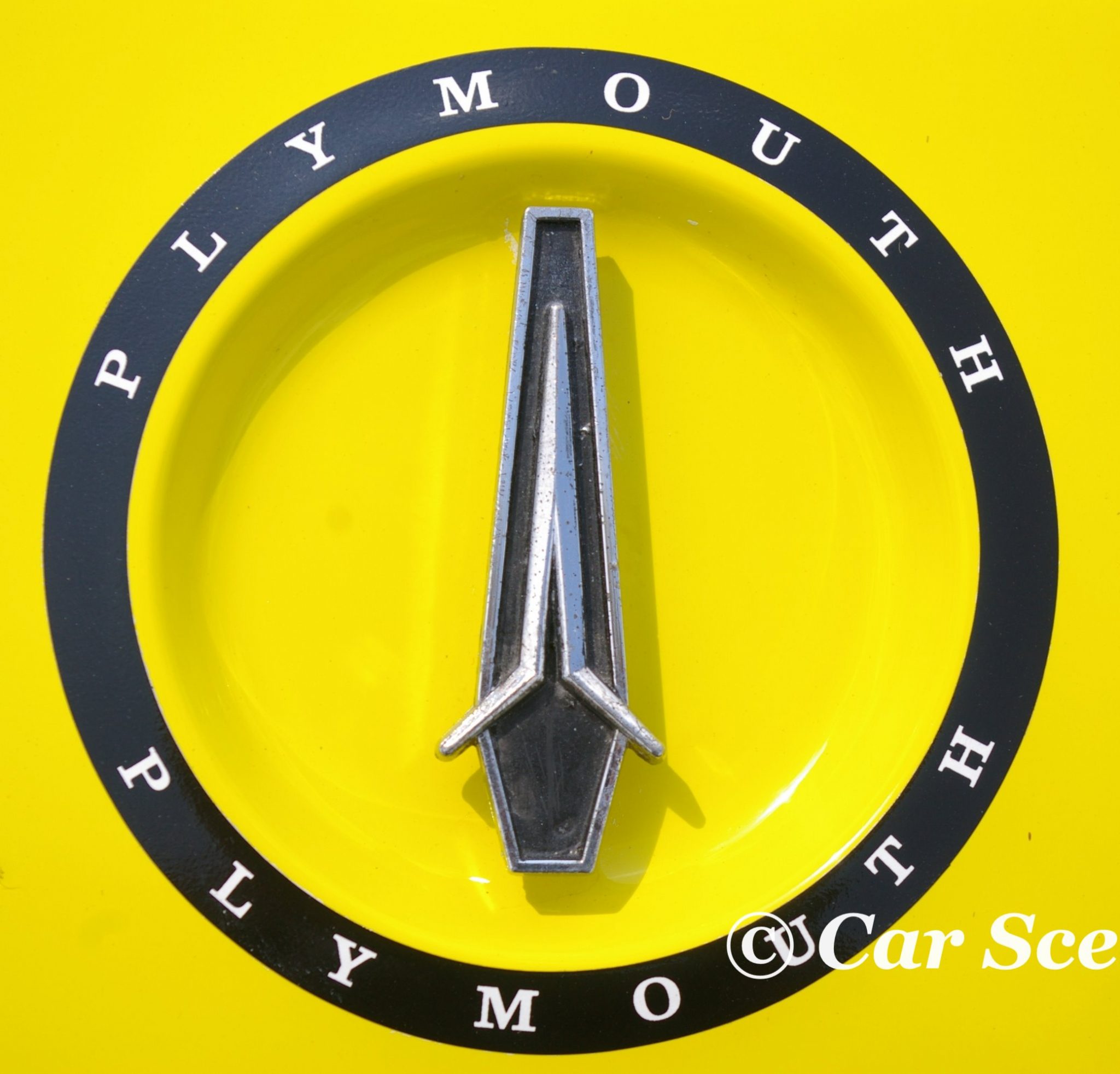1972 Plymouth Road Runner II front badge