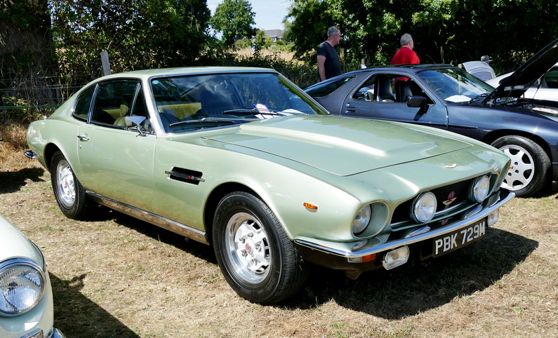 1977 - 89 Aston Martin V8 Vantage