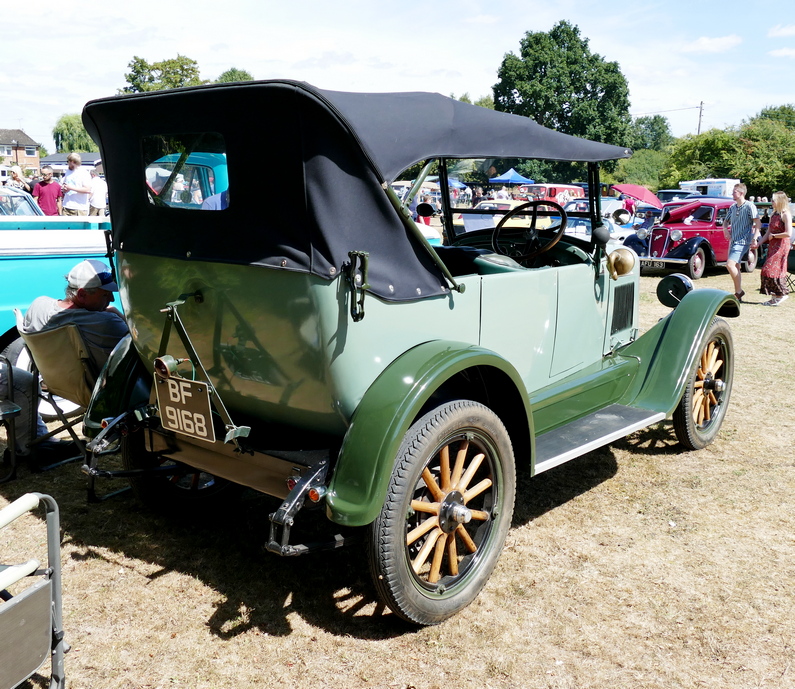 1925 Chevrolet Superior K built in Australia with Holden body. Rear.