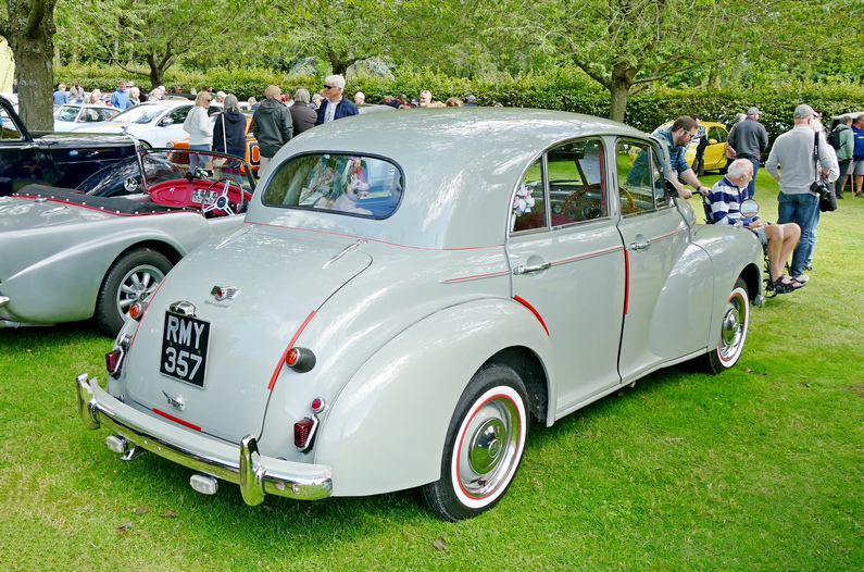 1952 Morris Oxford. Rear